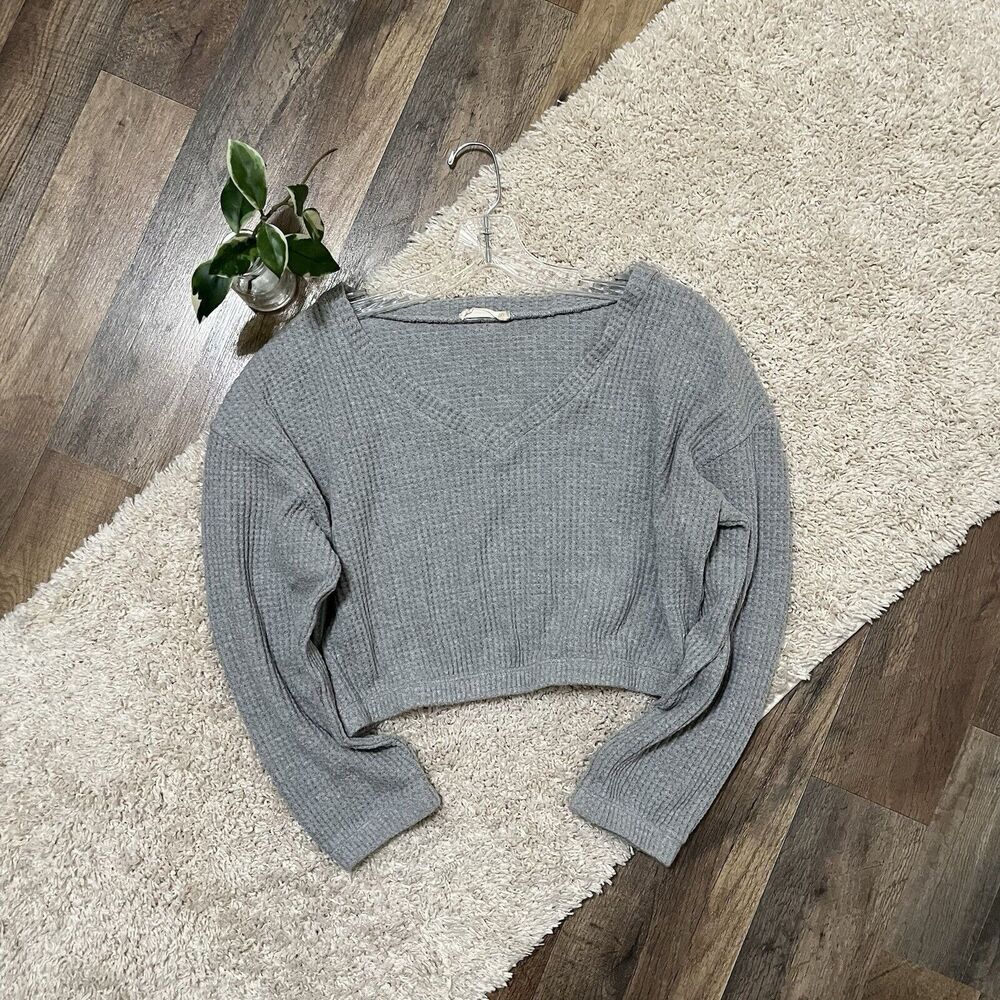 Altar'd State Large Gray V-Neckline Waffle Knit Thermal Cropped Pullover Top